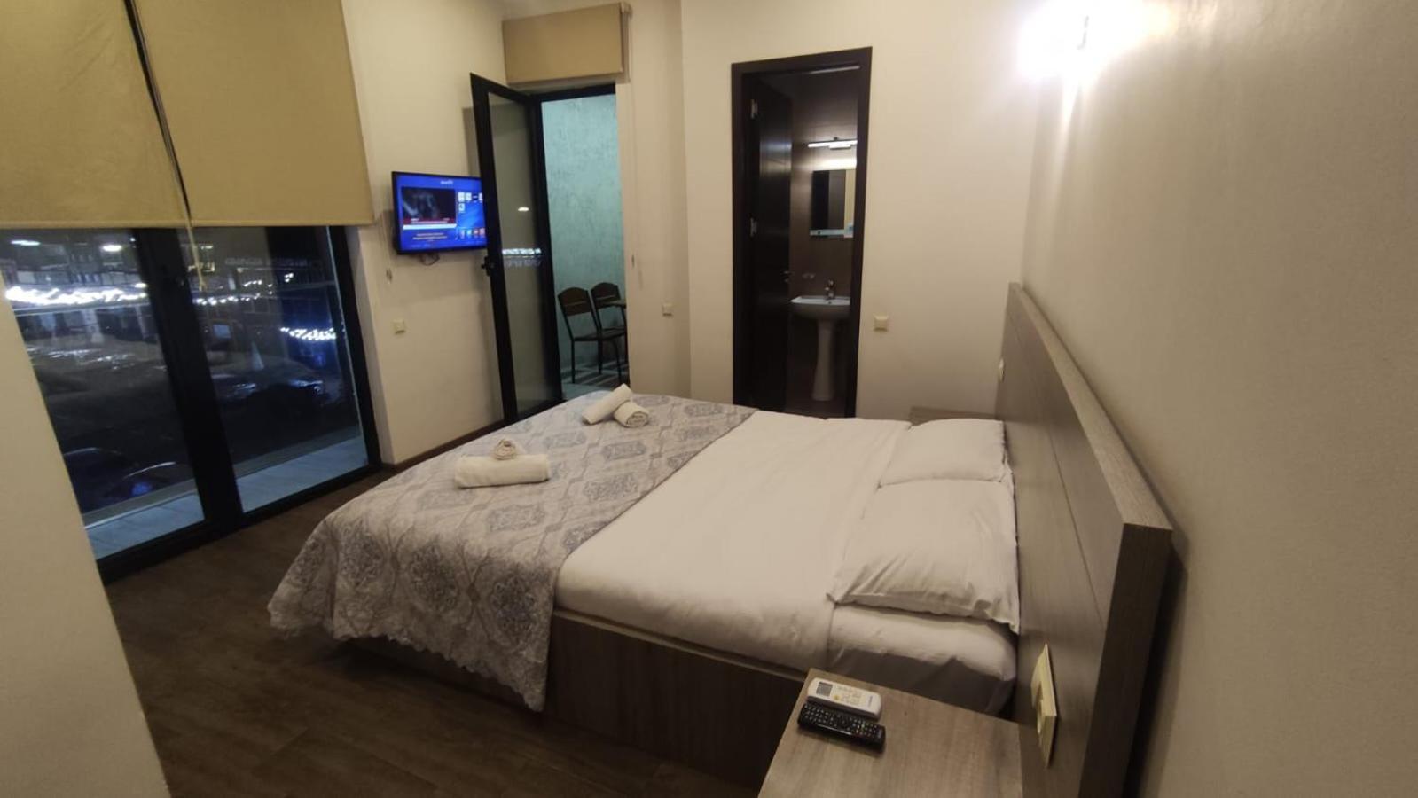 Batumi Hotel Экстерьер фото